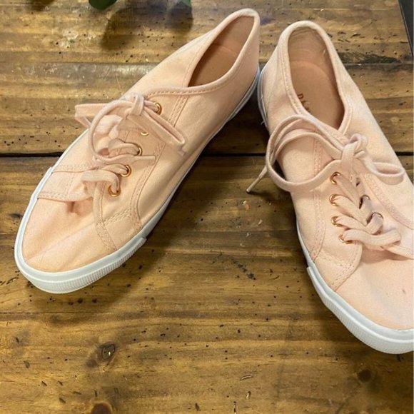 Pink Canvas Shoes - Picture 1 of 3